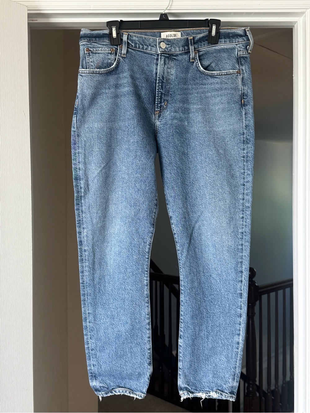Agolde Women’s Toni Mid-Rise Jeans. Size 31 /17 Inch Waist / 26 Inch Inseam.